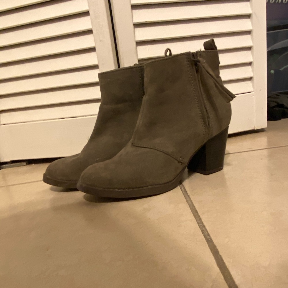 Grey old navy booties